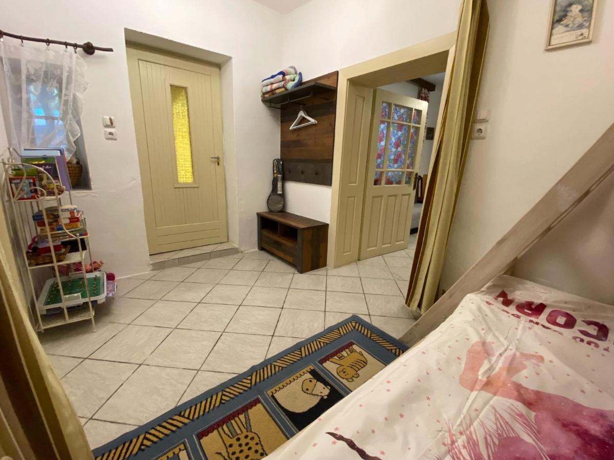 Arpad Nyaralohaz Villa Sarud Buitenkant foto